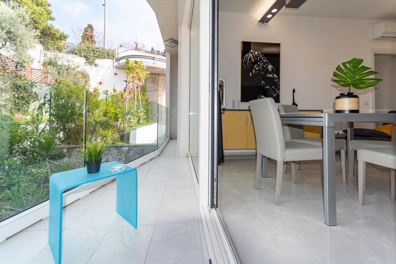 Minerva Luxury Town Center , Pool And Parking Apartment Taormina Exterior photo